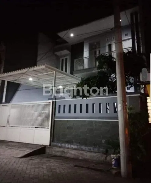 image RUMAH 2 LANTAI SIAP HUNI DI SEMOLOWARU (1)