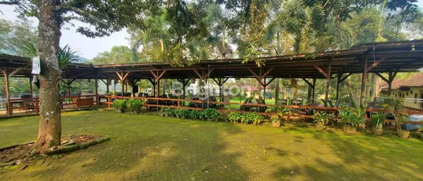 image KAWASAN WISATA ALAM DENGAN VIEW PEGUNUNGAN DAN AIR TERJUN DAERAH TRAWAS MOJOKERTO (6)