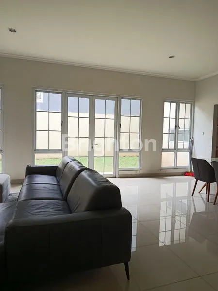 image RUMAH CANTIK MENAGGIO PARAMOUNT (3)