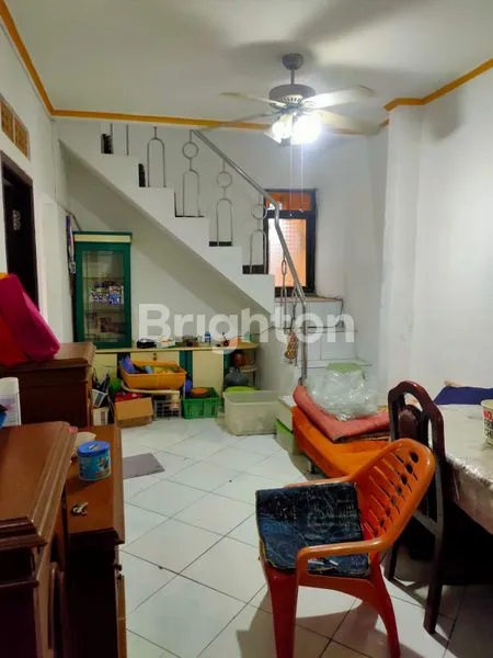 image JUAL RUMAH 2 LANTAI PERUM BEKASI REGENSI 1 (4)