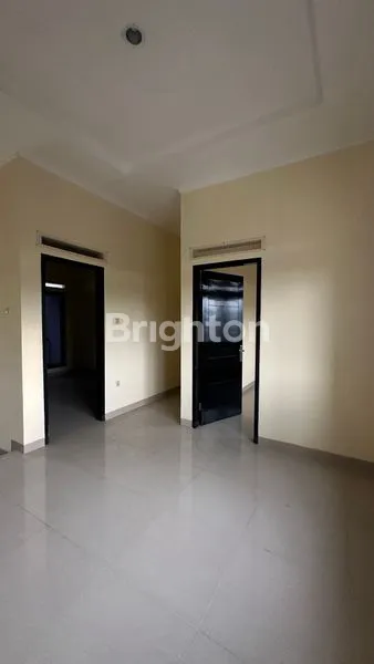 image RUMAH SIAP HUNI DI SENTUL, DEKAT AKSES TOL & PUSAT KULINER (4)