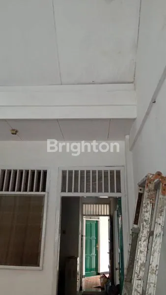 image RUMAH 4 KT DI KEBAYORAN LAMA, LT 270M² SHM (8)