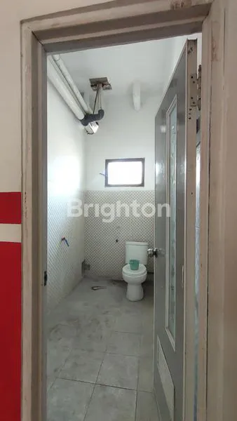 image RUKO DISEWAKAN STRATEGIS LEBAR 8 METER 1 LANTAI DI DINOYO MALANG (4)