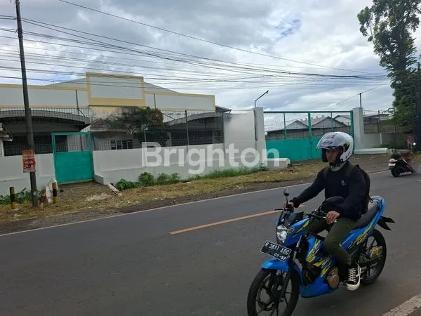 image GUDANG LUAS SIAP PAKAI, DEKAT AREA INDUSTRI (1)