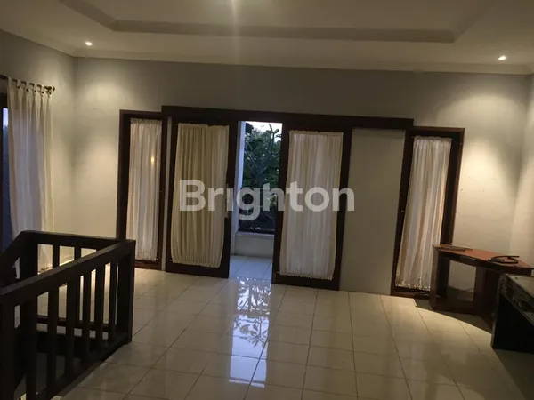 image RUANG LEBIH, HIDUP LEBIH TENANG — RUMAH SEMI-FURNISHED DI JL. TONDANO (3)