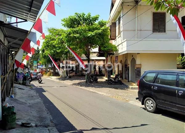 image RUMAH PINGGIR JALAN BESAR COCOK UNTUK USAHA DI MOJOSONGO (4)