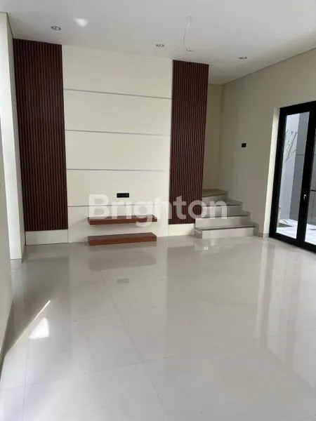 image DIJUAL – RUMAH GRAHA FAMILY 2 LANTAI SURABAYA BARAT (4)