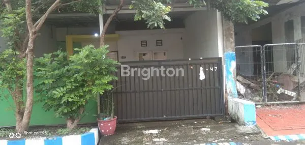 image RUMAH STRATEGIS DI SIDOARJO, HADAP TIMUR (1)