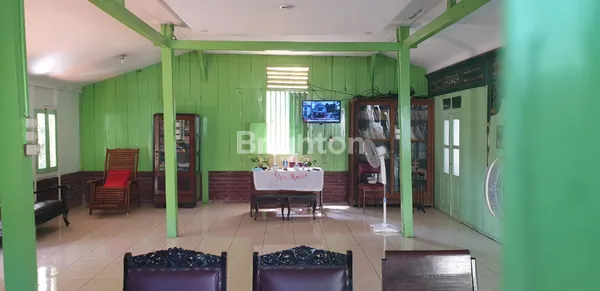 image RUMAH LAWAS TERAWAT BERSIH DI JALAN RAYA SOLO - SEMARANG TUNTANG (2)