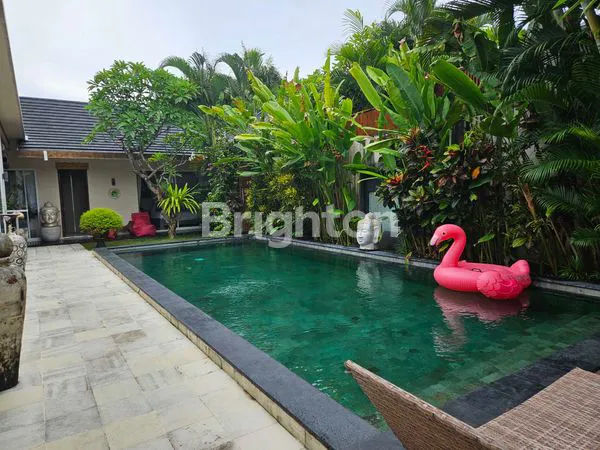 image VILLA ASRI SEMINYAK, 3KT, KOLAM RENANG, COCOK UNTUK DISEWAKAN (6)