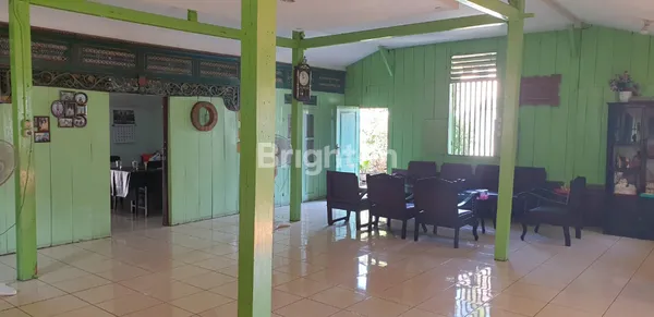 image RUMAH LAWAS TERAWAT BERSIH DI JALAN RAYA SOLO - SEMARANG TUNTANG (7)