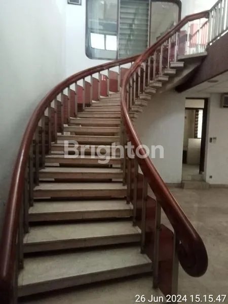 image RUMAH 2 LANTAI LUAS BISA UNTUK INVESTASI JL KAMBOJA JAKARTA BARAT (6)