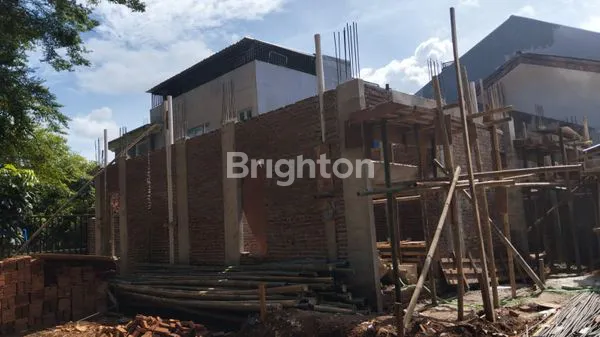 image RUMAH MURAH FULL RENOVASI DI SEKTOR 6 GADING SERPONG SIAP HUNI  (5)