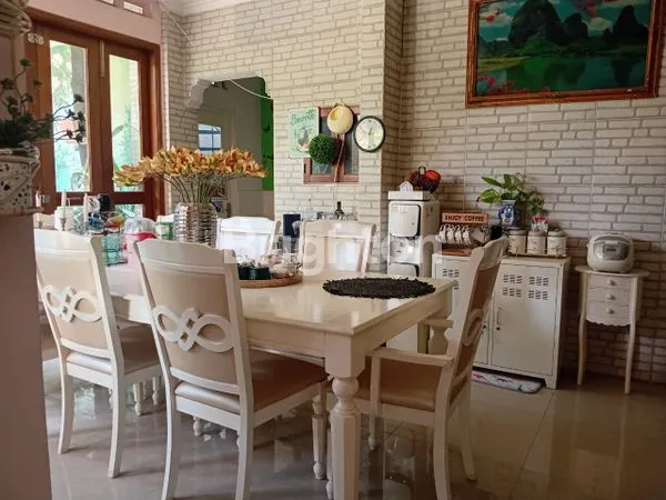 image RUMAH PREMIUM DIKAWASAN STRATEGIS DAN BISNIS DI KEMANG PRATAMA BEKASI KOTA (8)