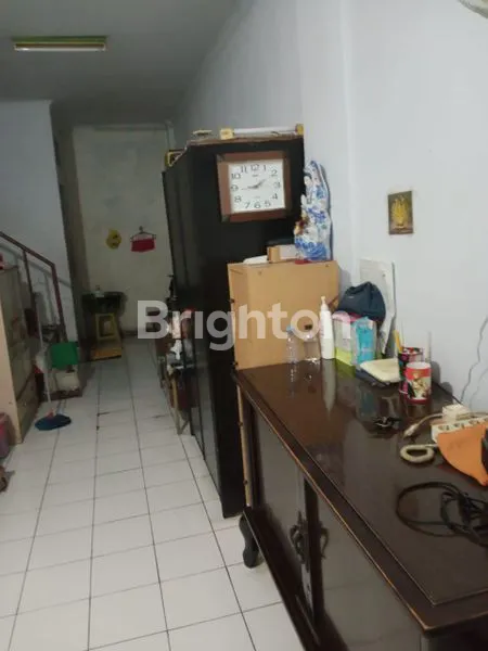 image RUMAH 3 LANTAI DI JELAMBAR, LT 56M² HARGA NEGO (3)