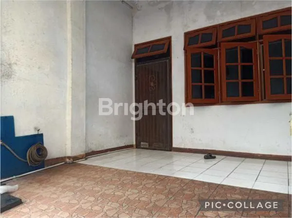 image RUMAH 3 LANTAI DI JELAMBAR, LT 56M² HARGA NEGO (1)