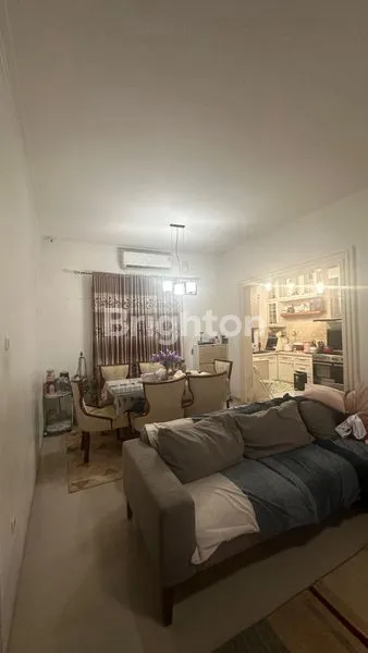 image RUMAH 2 LANTAI ASRI FULLY FURNISHED DI CIPAYUNG JAKARTA TIMUR. (4)