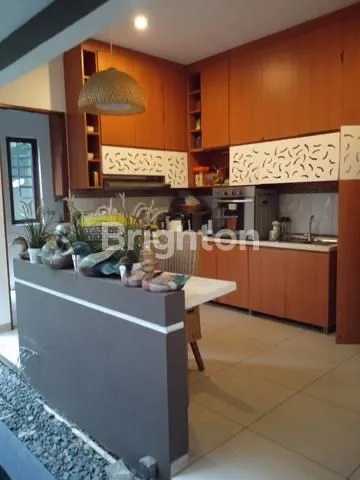 image RUMAH MEWAH BSD HADAP TIMUR LT 252M² DEKAT JORR (2)