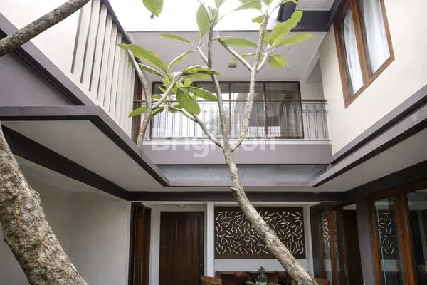 image RUMAH MEWAH BSD HADAP TIMUR LT 252M² DEKAT JORR (5)