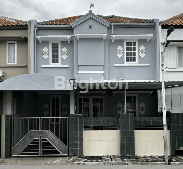 image SEWA KONTRAK RUMAH 2LANTAI DEKAT GWALK VILLA SENTRA RAYA CITRALAND SURABAYA BARAT (1)