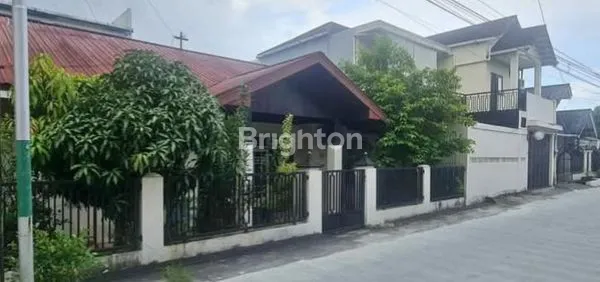 image RUMAH 2 LANTAI 7 KT, LT 347M² HADAP BARAT (1)