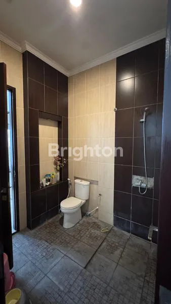 image RUMAH 2 LANTAI LUAS 250 M² DI NGINDEN INTAN TIMUR SURABAYA (7)