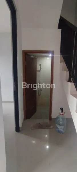 image DIJUAL RUMAH DUA LANTAI - KAWASAN STRATEGIS  (4)