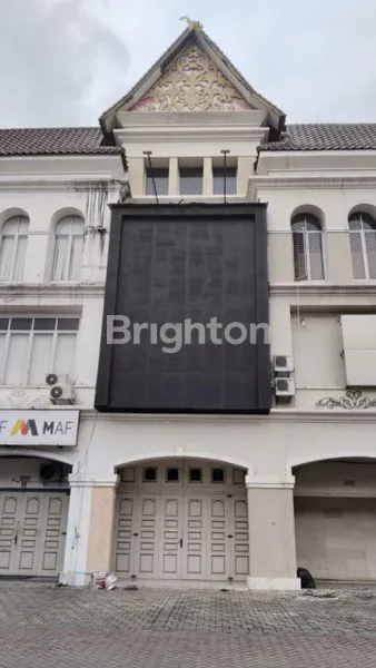 image RUKO 3 LANTAI SIAP PAKAI UNTUK USAHA, LOKASI STRATEGIS DI JL. JENDRAL SUDIRMAN, TANGKERANG – RIAU (SUDIRMAN CITY SQUARE) (2)