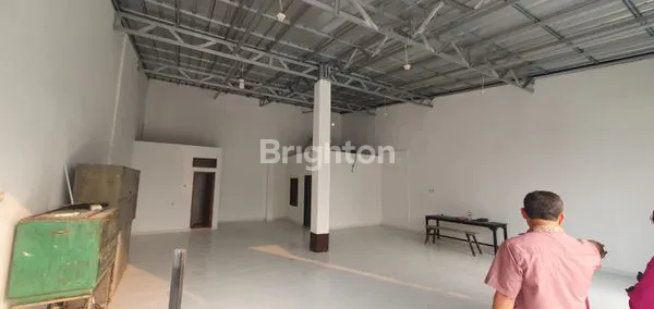 image BANGUNAN  SIAP USAHA  LOKASI STRATEGIS TEPI JALAN -  KARAWACI (4)