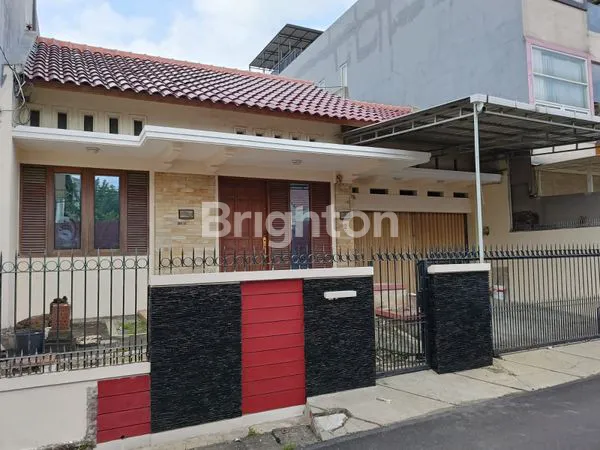 image RUMAH STRATEGIS DEKAT JALAN DOKTER CIPTO DAN RA KARTINI (3)