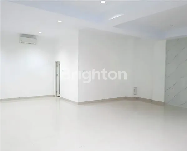 image DI SEWAKAN. RUMAH KOMPLEK CEMARA ASRI. FULL FURNISHED. KONDISI BAGUS. ONE STOP LIVING !! (6)