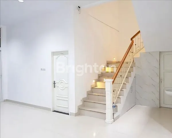 image DI SEWAKAN. RUMAH KOMPLEK CEMARA ASRI. FULL FURNISHED. KONDISI BAGUS. ONE STOP LIVING !! (3)