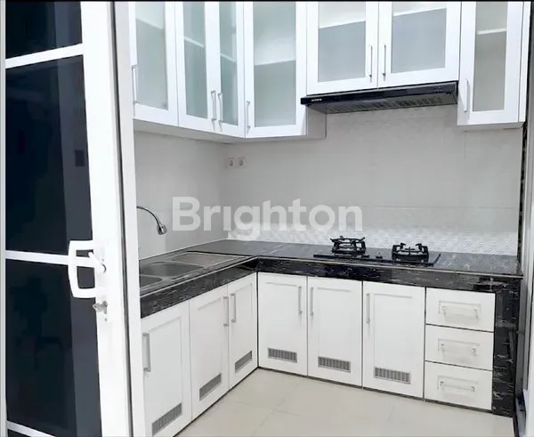 image DI SEWAKAN. RUMAH KOMPLEK CEMARA ASRI. FULL FURNISHED. KONDISI BAGUS. ONE STOP LIVING !! (5)