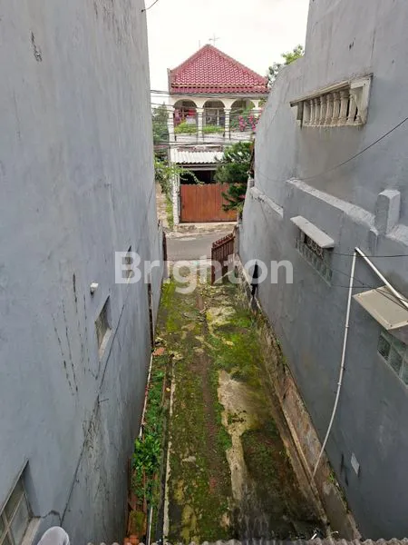 image DIJUAL RUMAH HITUNG TANAH DI KETAPANG JATIPADANG JAKARTA SELATAN  (8)
