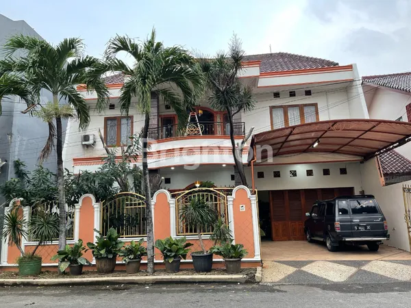 image RUMAH 2 LANTAI DI KAV DKI PONDOK KELAPA, LT 350 M², LB 450 M², 4+1 KT, HARGA 5,7 M (1)