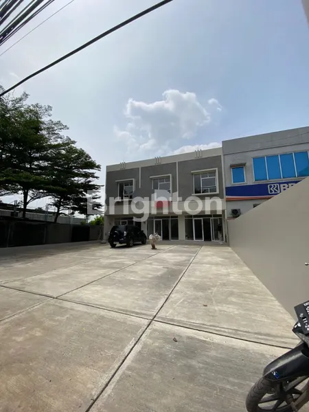 DISEWAKAN RUKO 2 LANTAI JALAN RAYA CIANGSANA BOGOR RP95 JUTA/TAHUN LOKASI RAMAI