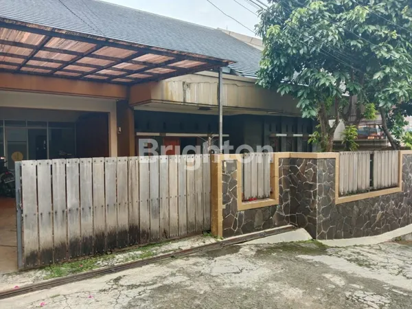 image RUMAH 2 LANTAI DI PASAR REBO, LT 360 M² LB 300 M² – 4+1 KT, LISTRIK 5.500 VA (1)