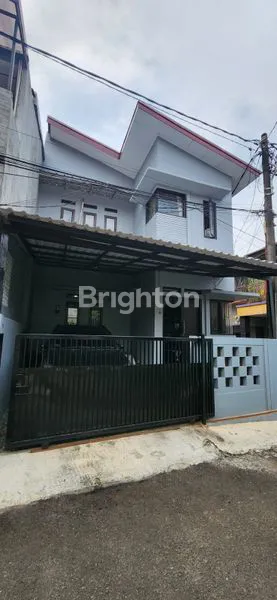 image RUMAH 2 LANTAI LT 85M², LOKASI PREMIUM JAKSEL (1)