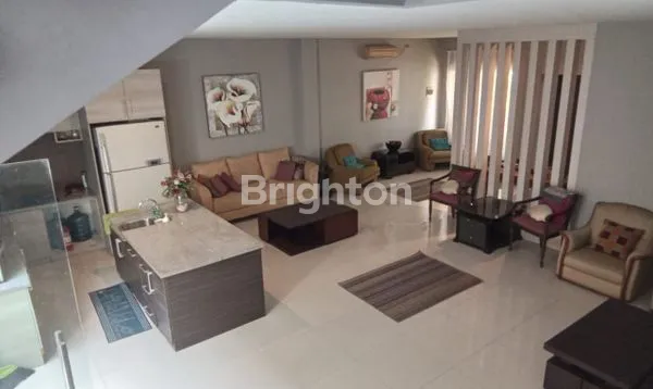 image RUMAH 3 LANTAI, DALAM CLUSTER RAFFLES HILL CIBUBUR, STRATEGIS 900 METER KE TOL CIBUBUR DAN JATIKARYA, SEBERANG TSM MALL (2)