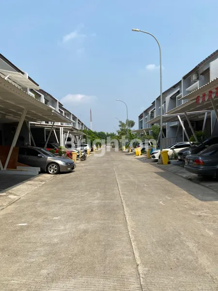 image RUMAH 2 LANTAI DI ASANA RESIDENCE CIBUBUR – LT 96 M², 3+1 KT, HARGA 1,7 M NEGO (8)