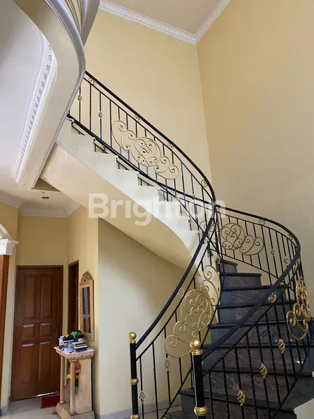 image RUMAH 2 LANTAI DI KAV DKI PONDOK KELAPA, LT 350 M², LB 450 M², 4+1 KT, HARGA 5,7 M (4)