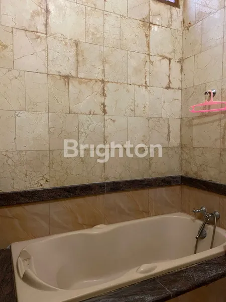 image RUMAH 2 LANTAI DI KAV DKI PONDOK KELAPA, LT 350 M², LB 450 M², 4+1 KT, HARGA 5,7 M (7)