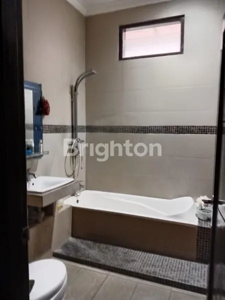 image RUMAH 2 LANTAI DI PASAR REBO, LT 360 M² LB 300 M² – 4+1 KT, LISTRIK 5.500 VA (5)