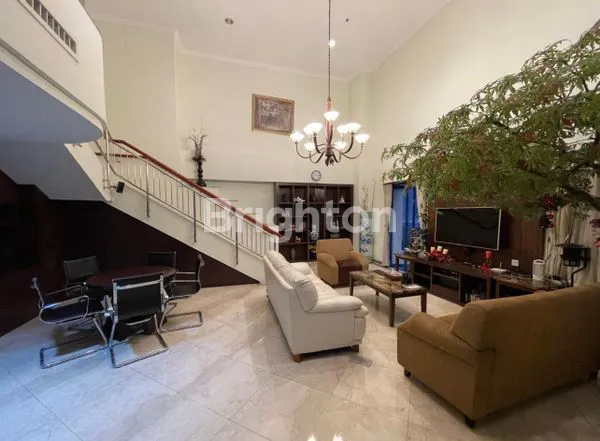 image LUXURY PENTHOUSE PARK ROYALE LANTAI 24 - VIEW CITY, FULL FURNISHED (1)