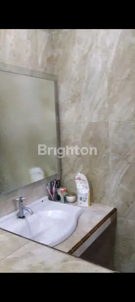 image RUMAH 2 LANTAI SIAP HUNI DI JALAN SUKARNO BLITAR (5)