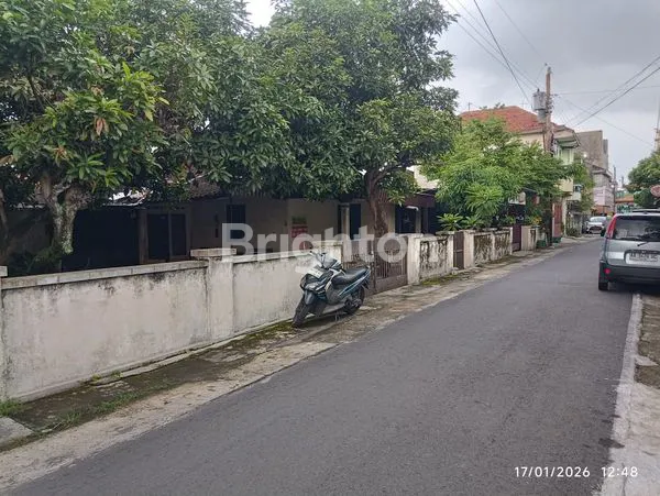 image JUAL RUMAH HITUNG TANAH 286M² DI TENGAH KOTA SOLO. SHM READY. (7)