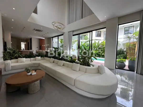 image *LUXURY VILLA, FULLY FURNISHED, SHM IN SUNSET ROAD - KUTA* (2)