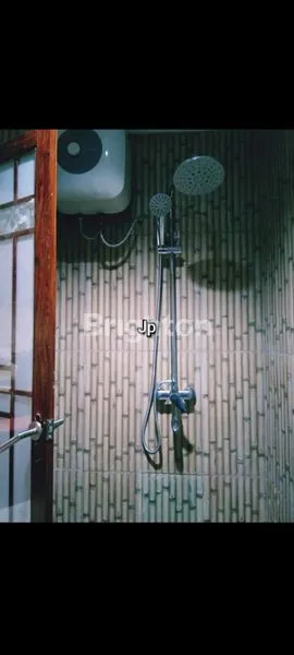 image RUMAH STRATEGIS, FURNISHED LENGKAP, DEKAT ANGKOT (6)