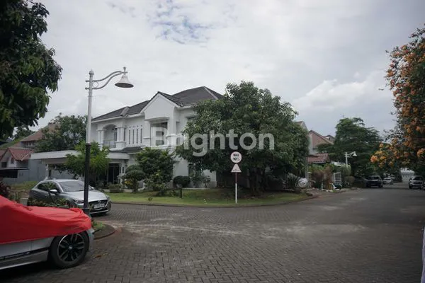 image RUMAH MEWAH HOOK FULLY FURNISHED DI RAFFLES HILLS (2)