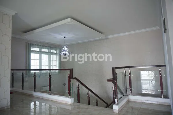 image RUMAH MEWAH HOOK FULLY FURNISHED DI RAFFLES HILLS (5)